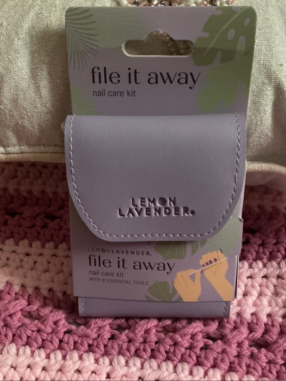 Lemon Lavender "File It Away" Nail Care Kit - Light Purple 8 pieces - Picture 3 of 3